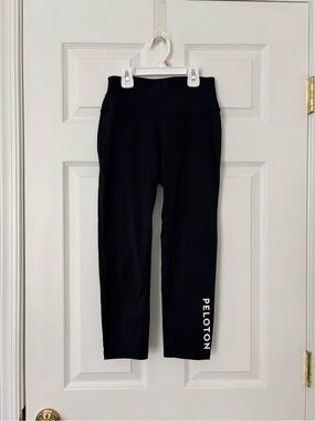 Black Capri Peloton Leggings